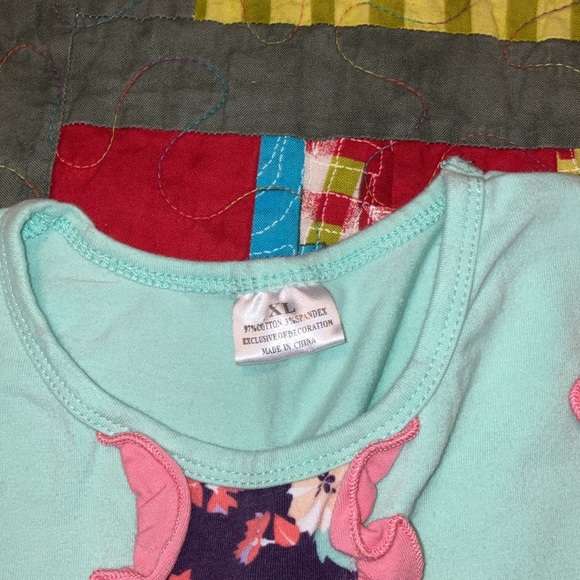 Girls two piece Bermuda outfit fits 4/5 - Picture 5 of 5